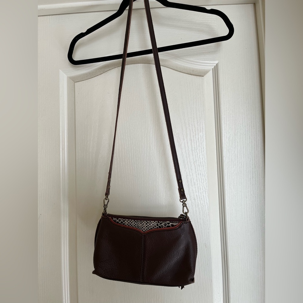 Super Cute The Sak Crossbody bag. Perfect Size for on the go!